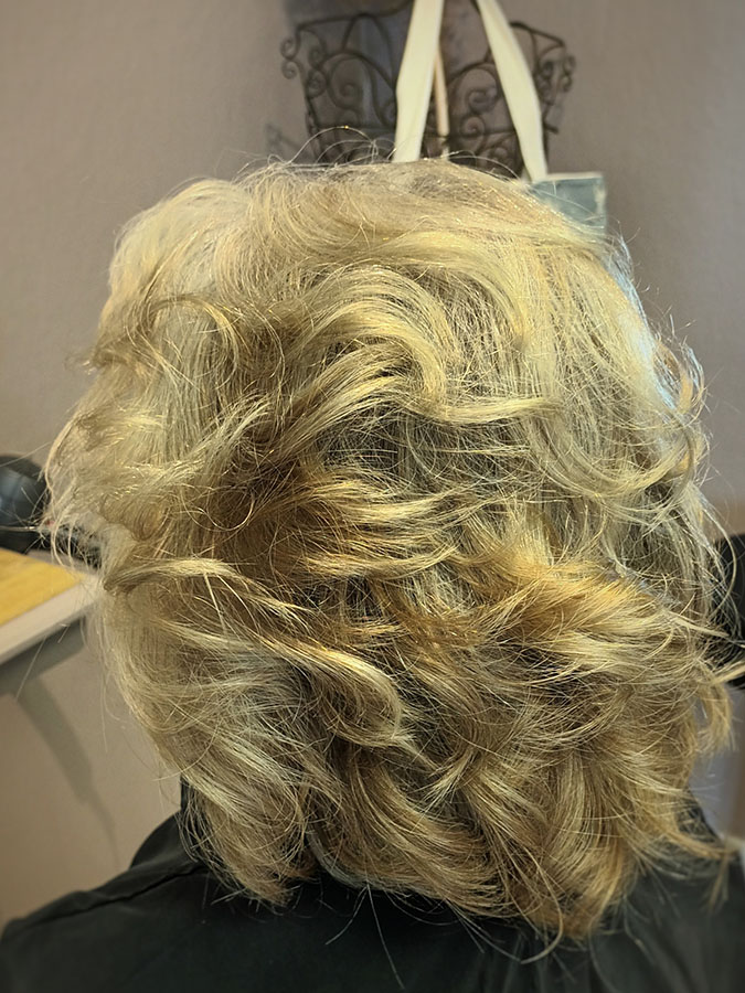 Comment choisir la coiffure parfaite pour un mariage ou un événement spécial ? Le Fleix